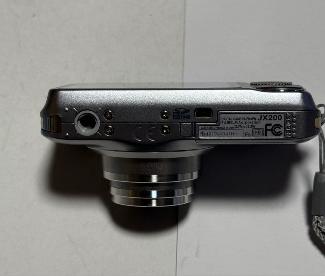 フジフィルム FUJIFILM ファインピクス JX200 シルバー
