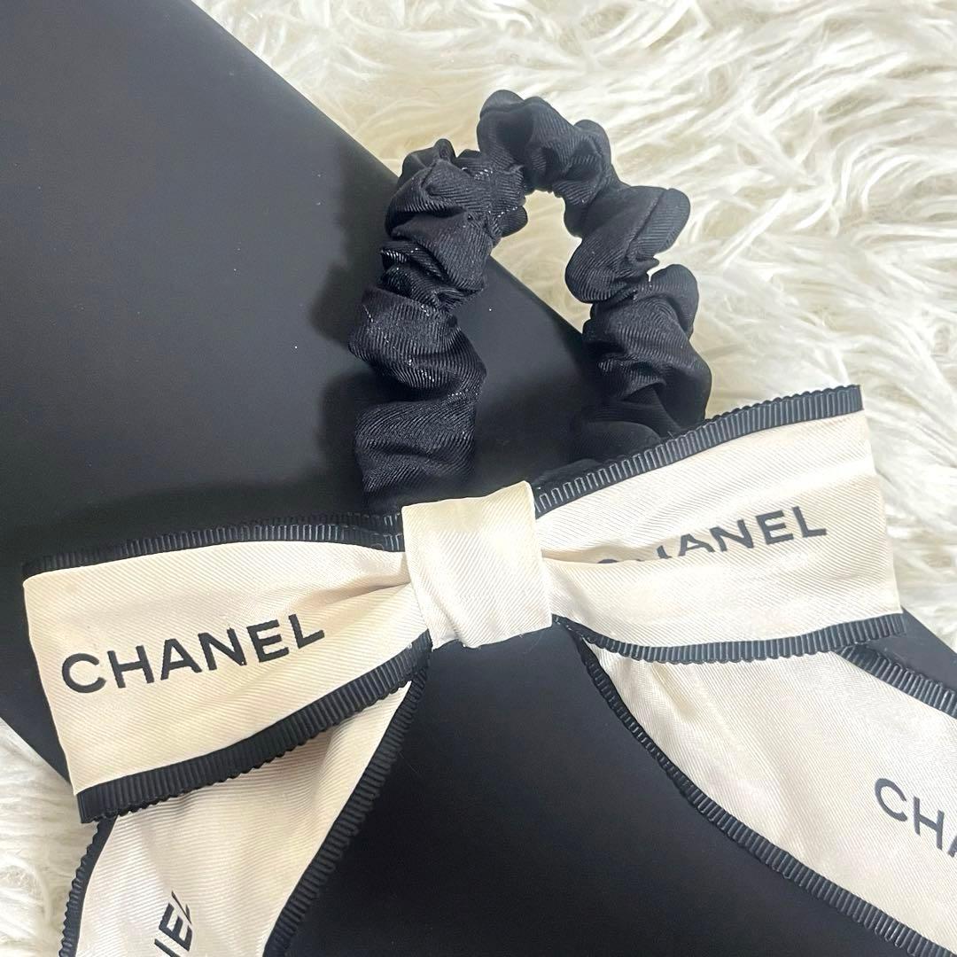 希少　CHANEL シャネル　ヘアゴム　シュシュ　リボン　ココマーク　エクリュ