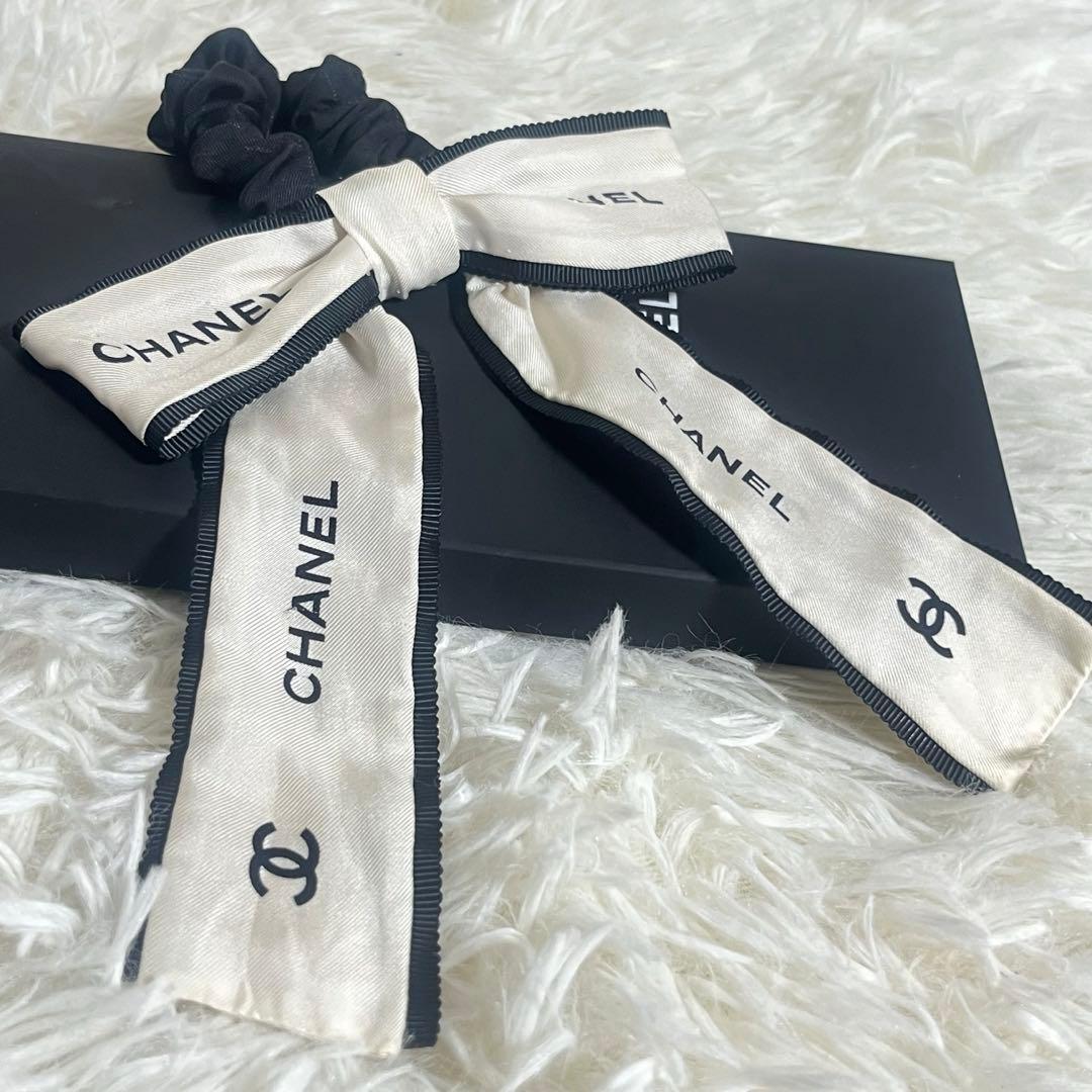 希少　CHANEL シャネル　ヘアゴム　シュシュ　リボン　ココマーク　エクリュ
