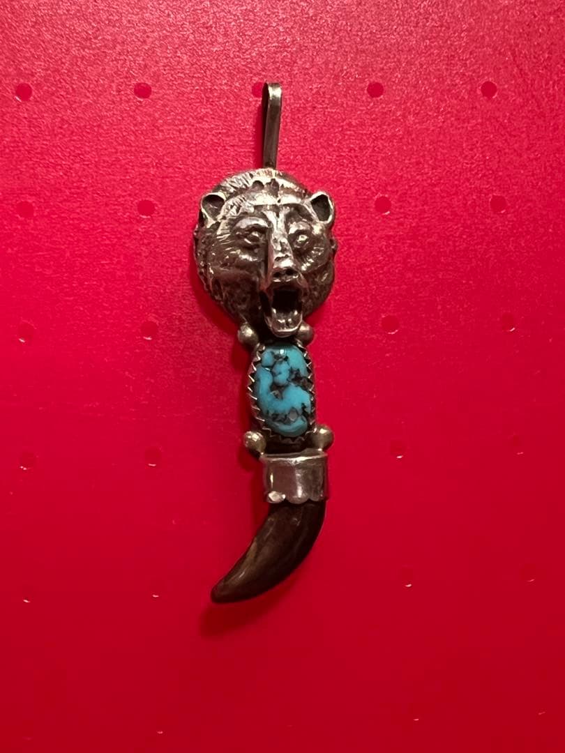 インディアンジュエリーNavajoベアクローペンダントトップターコイズ