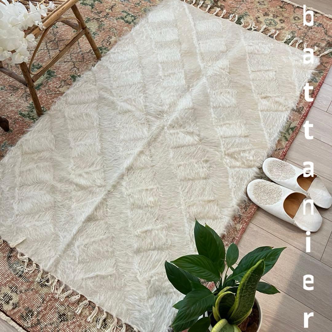 ラスト白　新品wool100％ホワイト バッターニエ　トルコヴィンテージラグ