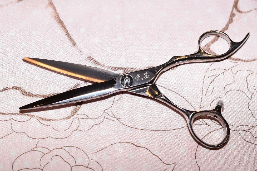 【武芸】　カットシザー　６インチ　笹刃　ドライカット用 　7.5万円で新品購入