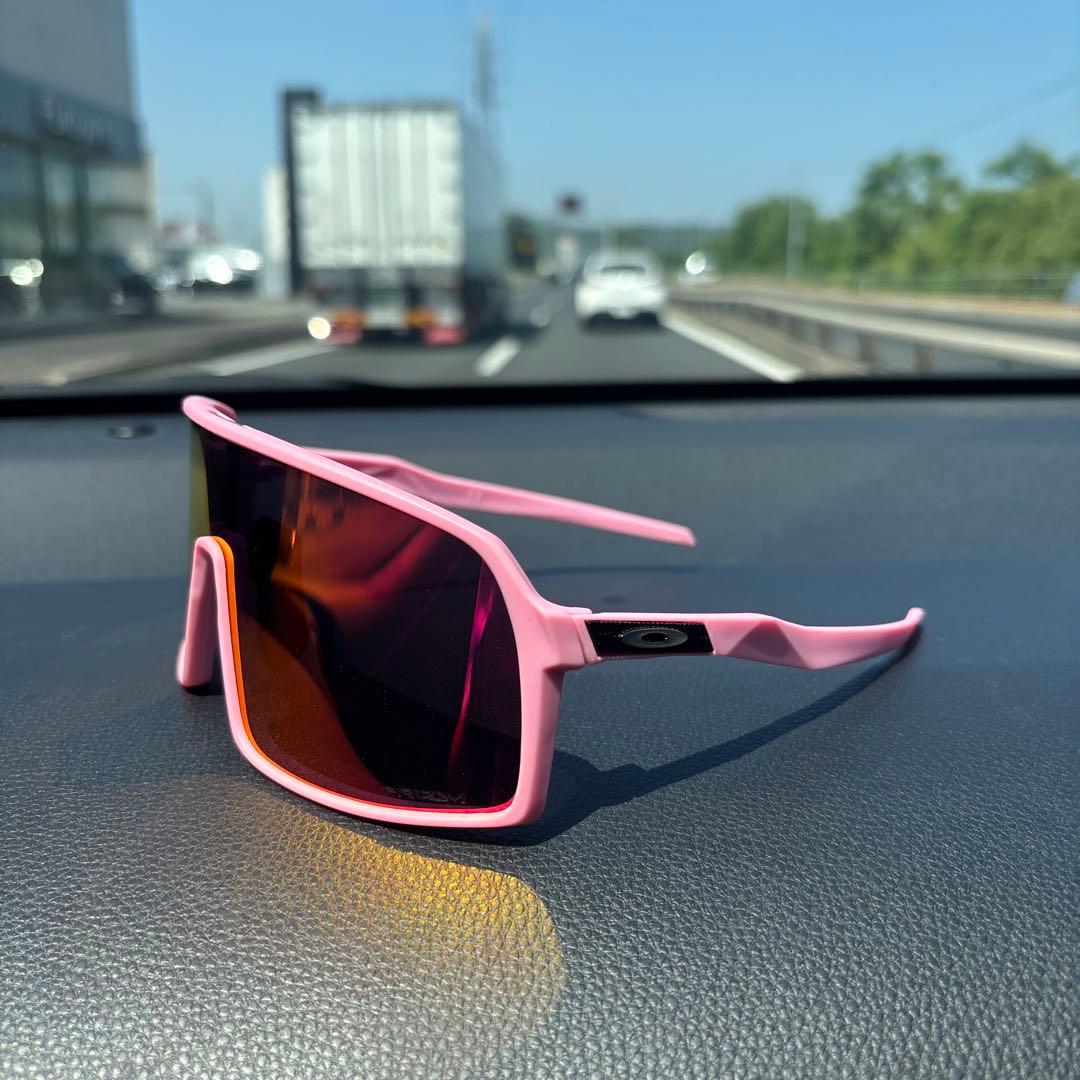 Oakley スポーツサングラス ピンク（ケース付き）