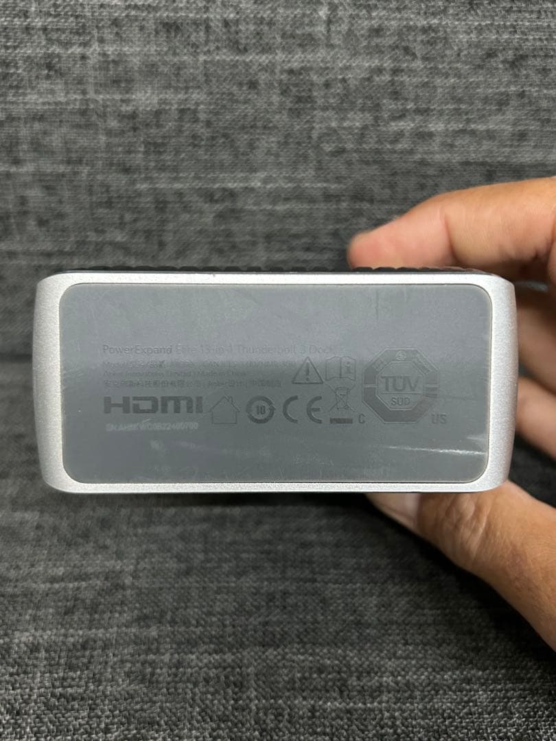 ANKER アンカー　ドッキングステーション