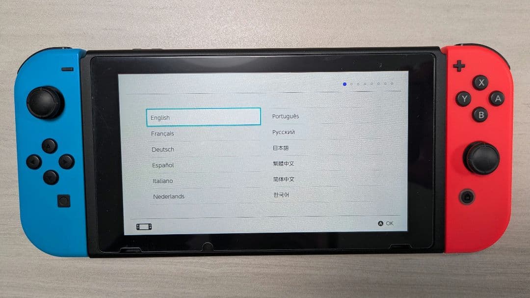 Nintendo switch本体、ガラスフィルム・ケース付き