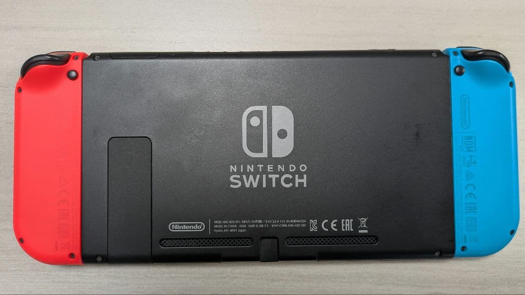 Nintendo switch本体、ガラスフィルム・ケース付き