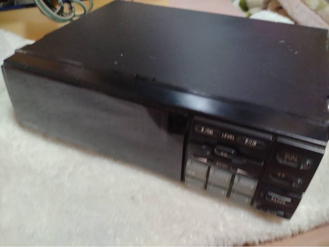 アルパインイコライザージャンク扱い　イルミ切れあり。 デッキ ブラック