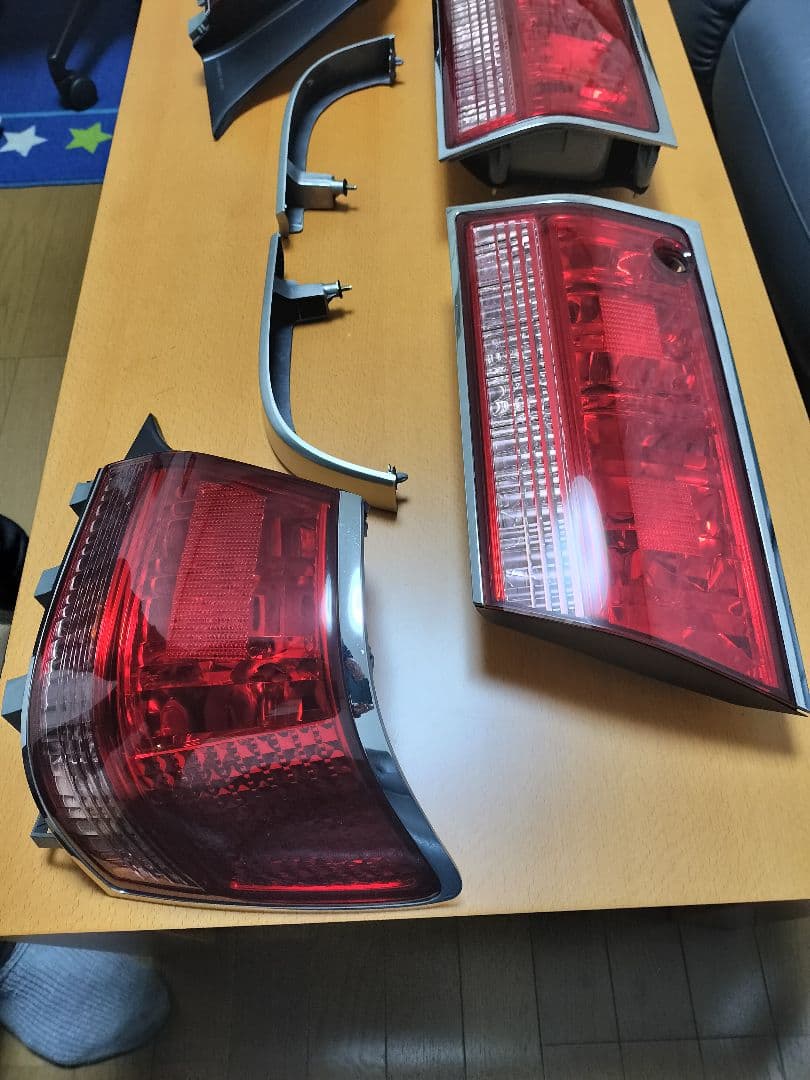 さらに値下げしました！17 クラウン 後期 テールランプ セット