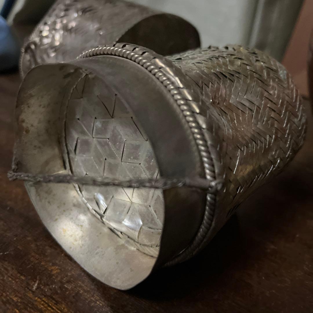 ラオス　シルバー製　円筒形小物入れ　ヴィンテージ