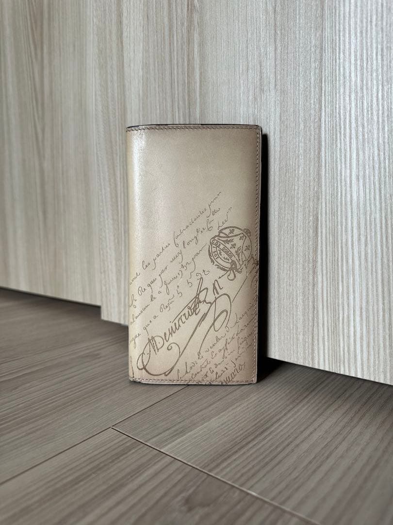 特注24万 ベルルッティ エスパス スクリットレザー 長財布 オッソ 限定色