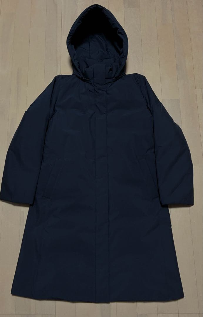 ほぼ未使用　ユニクロ　UNIQLO ハイブリッドダウンコート　黒　Ｍ