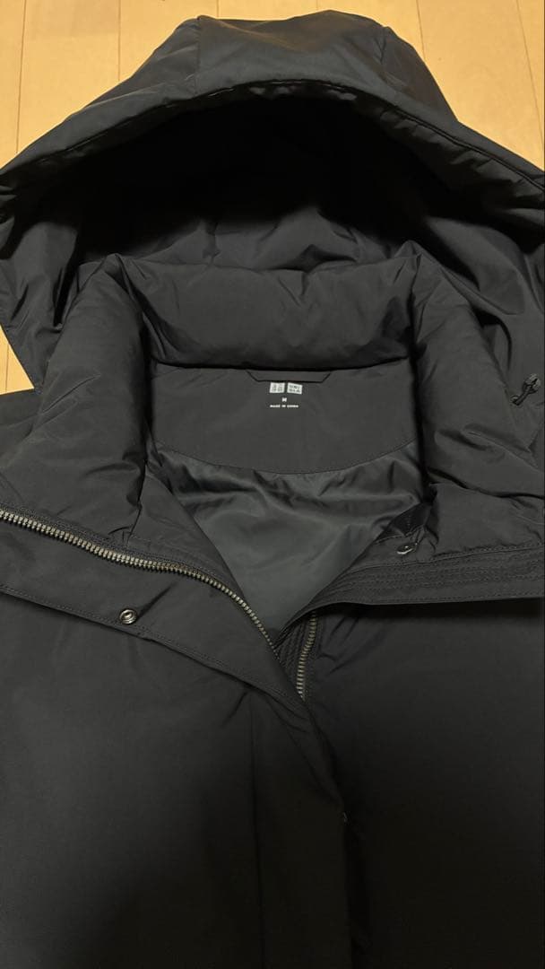 ほぼ未使用　ユニクロ　UNIQLO ハイブリッドダウンコート　黒　Ｍ
