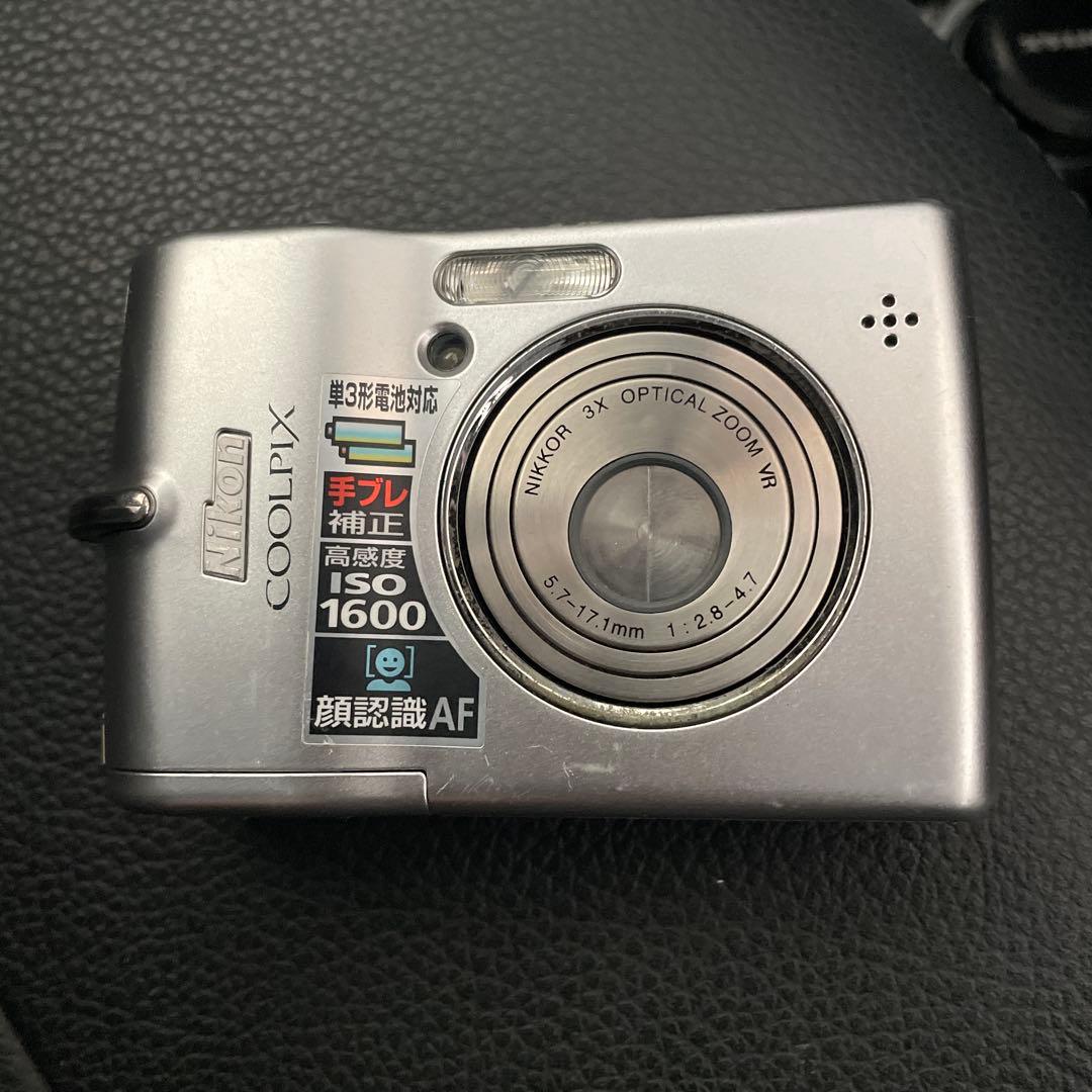 【美品】Nikon ニコン デジカメCOOLPIX L12　単3電池駆動
