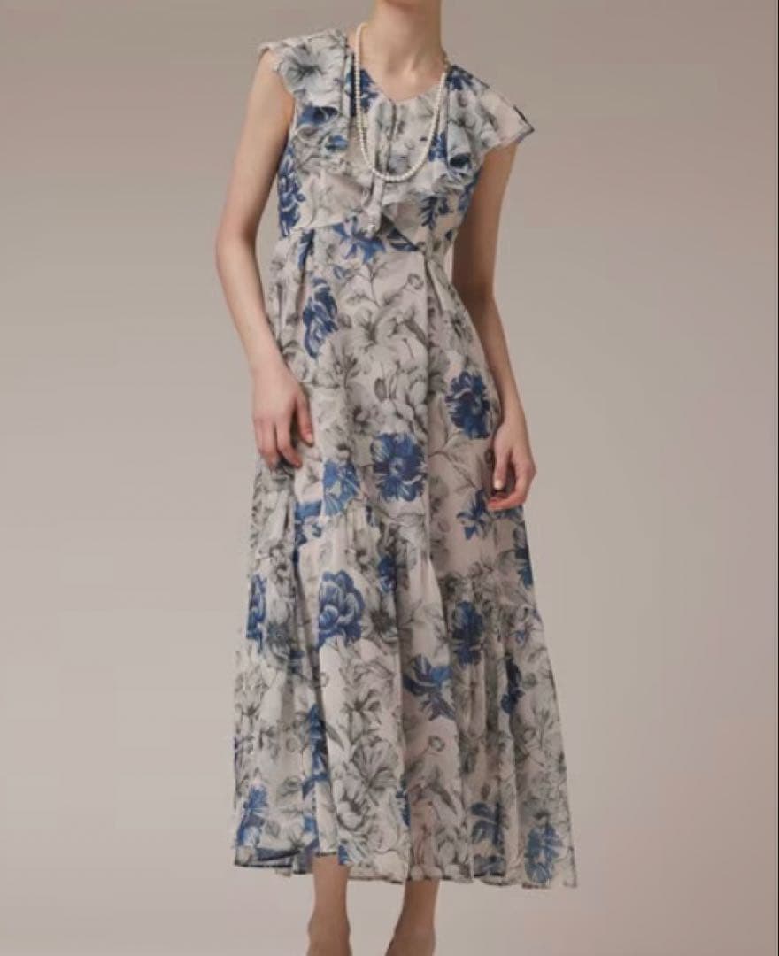 グレースコンチネンタル　フラワープリントフリルワンピース