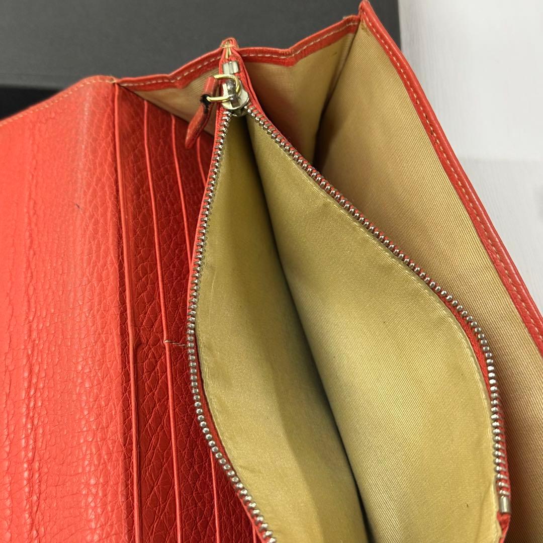 新品同様‼️ ブルガリ　BVLGARI 財布　二つ折り　長財布　ロゴマニア