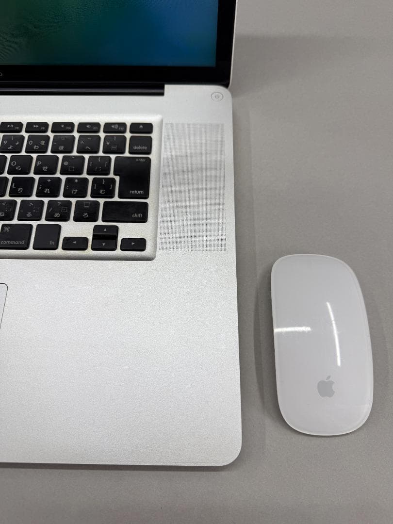 MacBook Pro 17インチ　DVDドライブ、ハードディスク無し　中古品