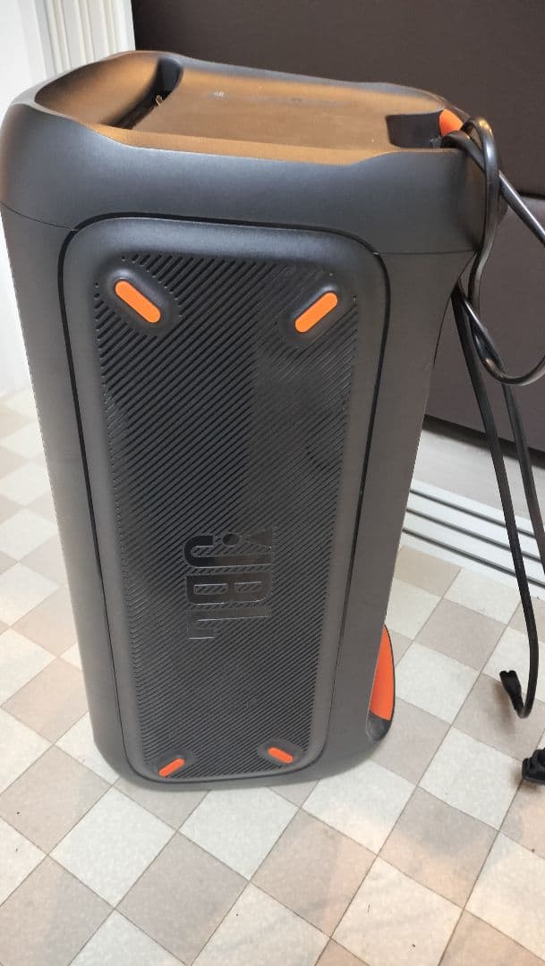 JBL パーティボックス100