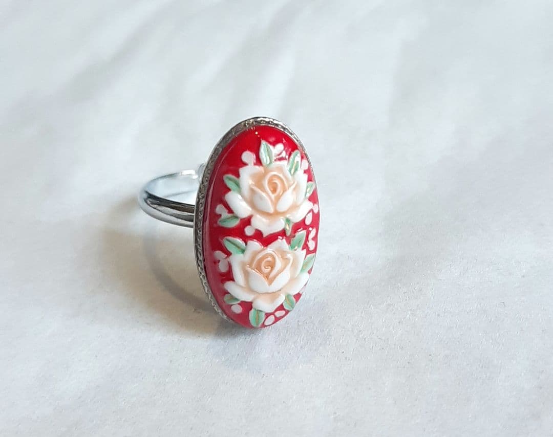 指輪　約11号　TOSHIKANE　有田焼　薔薇　赤　リング　ring　Gr11
