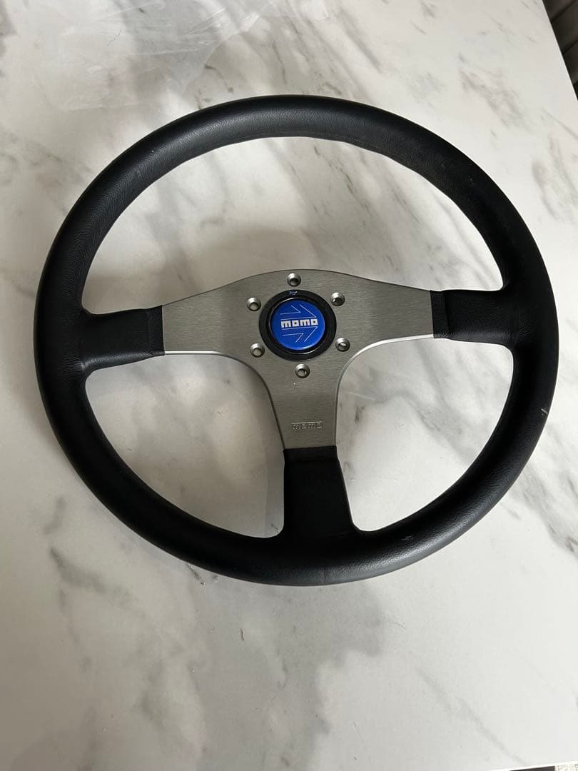 MOMOのステアリング