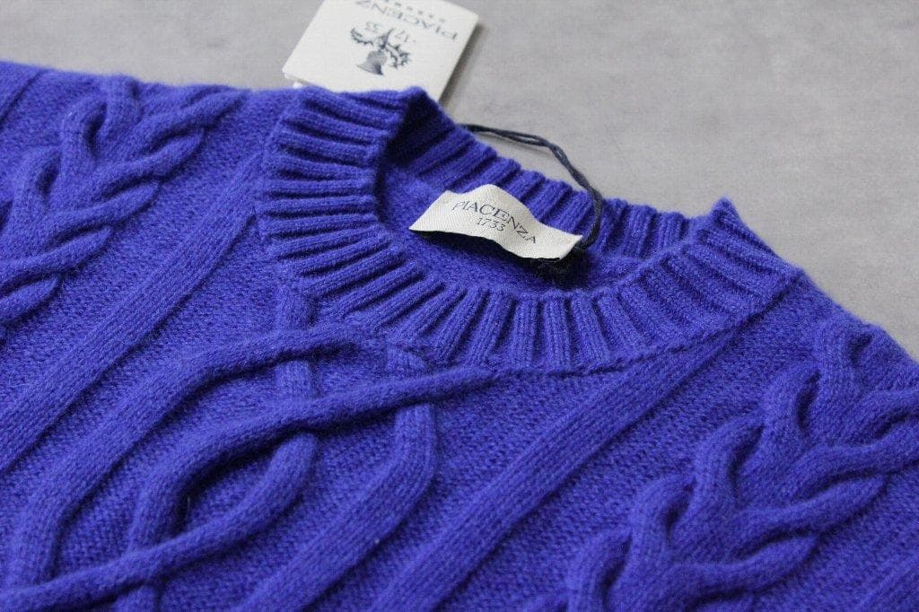 PIACENZA★新品15万円ピアチェンツァ ケーブル編カシミアニット50ブルー