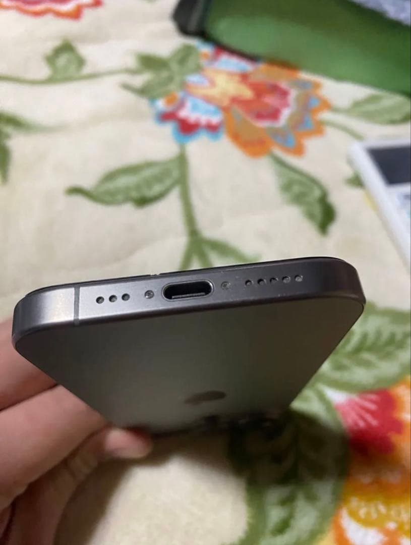 iPhone15 Pro 128GB 本体のみ　ジャンク　使用可能