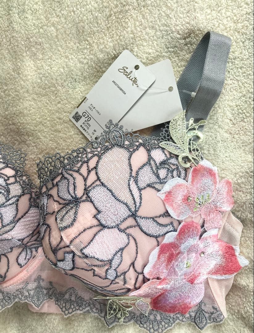 ★salute サルート上下2個セット　G70&Lサイズ　76G 56G