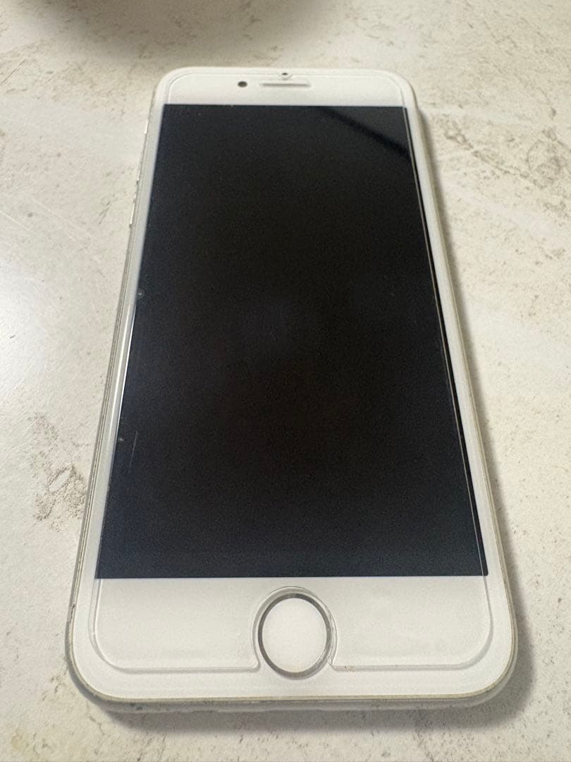 P*h様 Apple iPhone 8 シルバー 本体