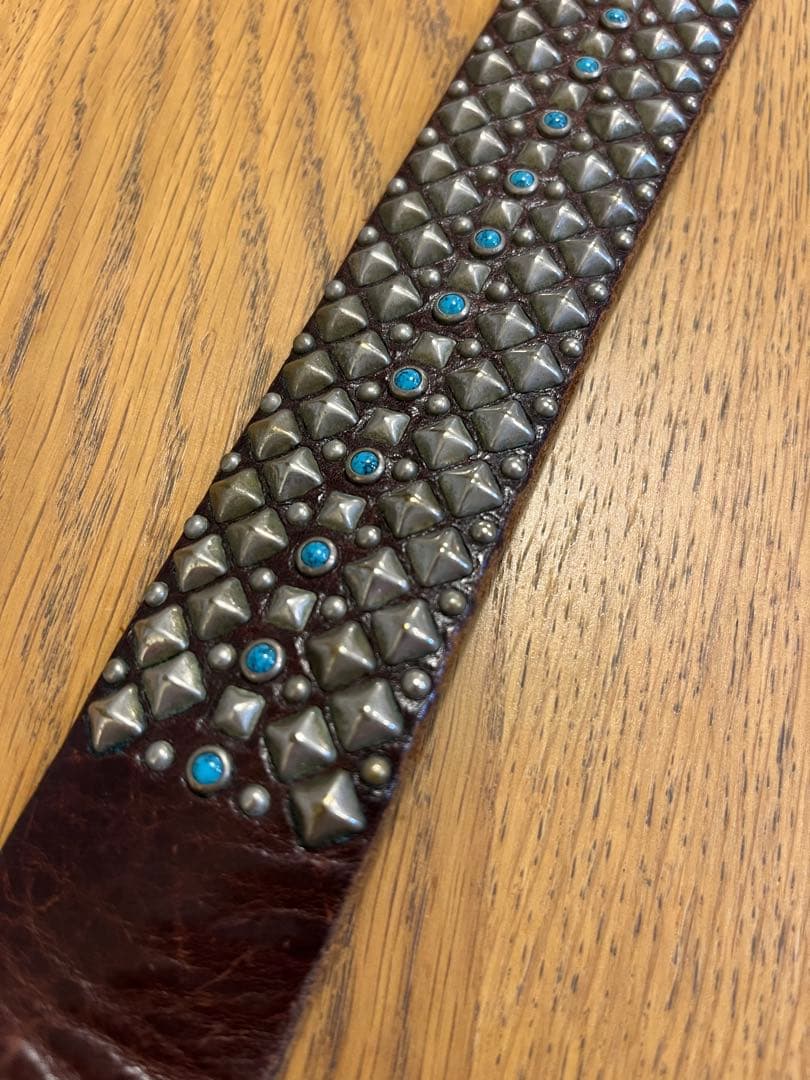 HTC DOA ターコイズ　スタッズベルト