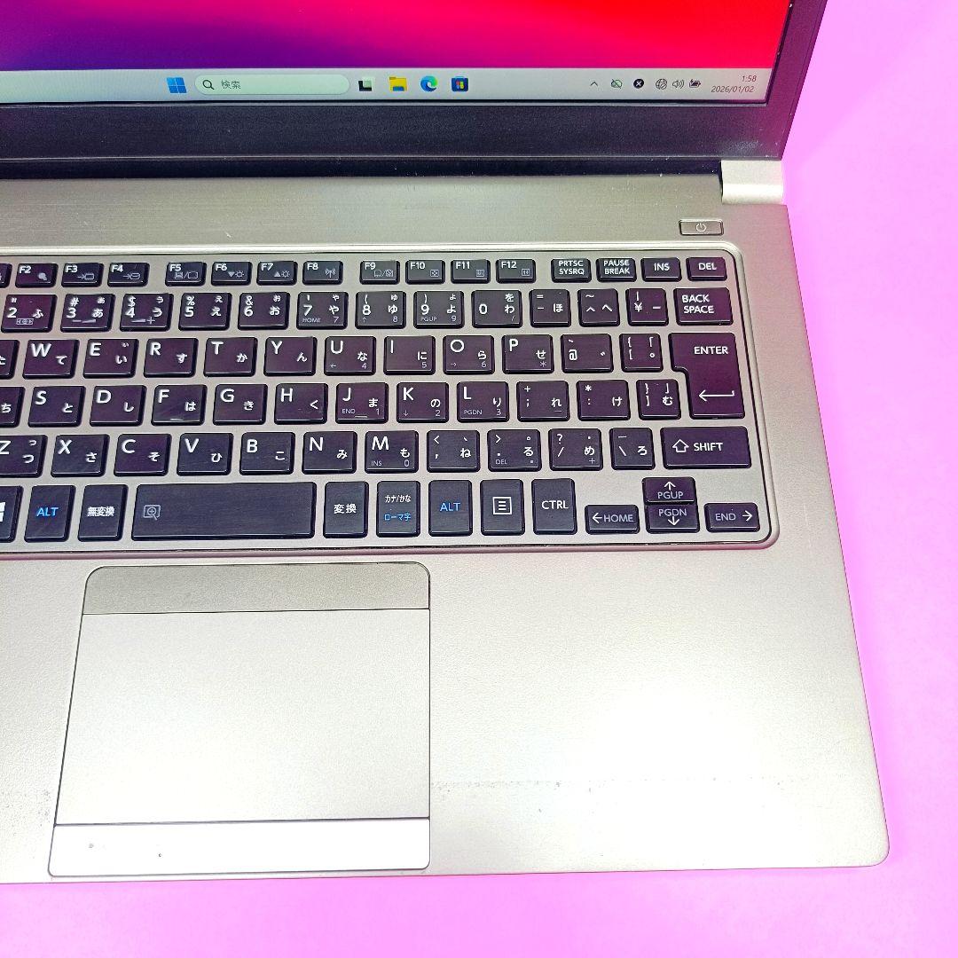 お買い得‼️2019年製✨SSD256✨第8世代✨8GB✨カメラ付ノートパソコン