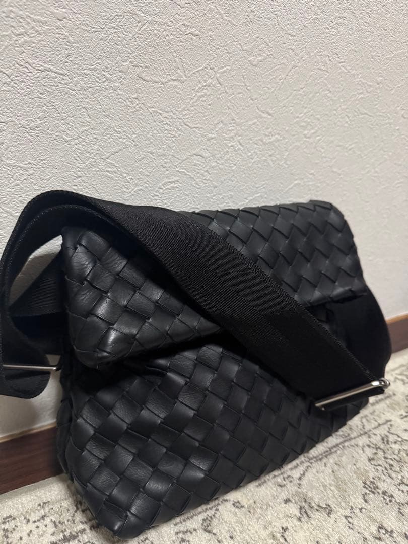 ケ*ク様 ボッテガヴェネタ イントレチャート ボディバッグ ショルダーバッグ