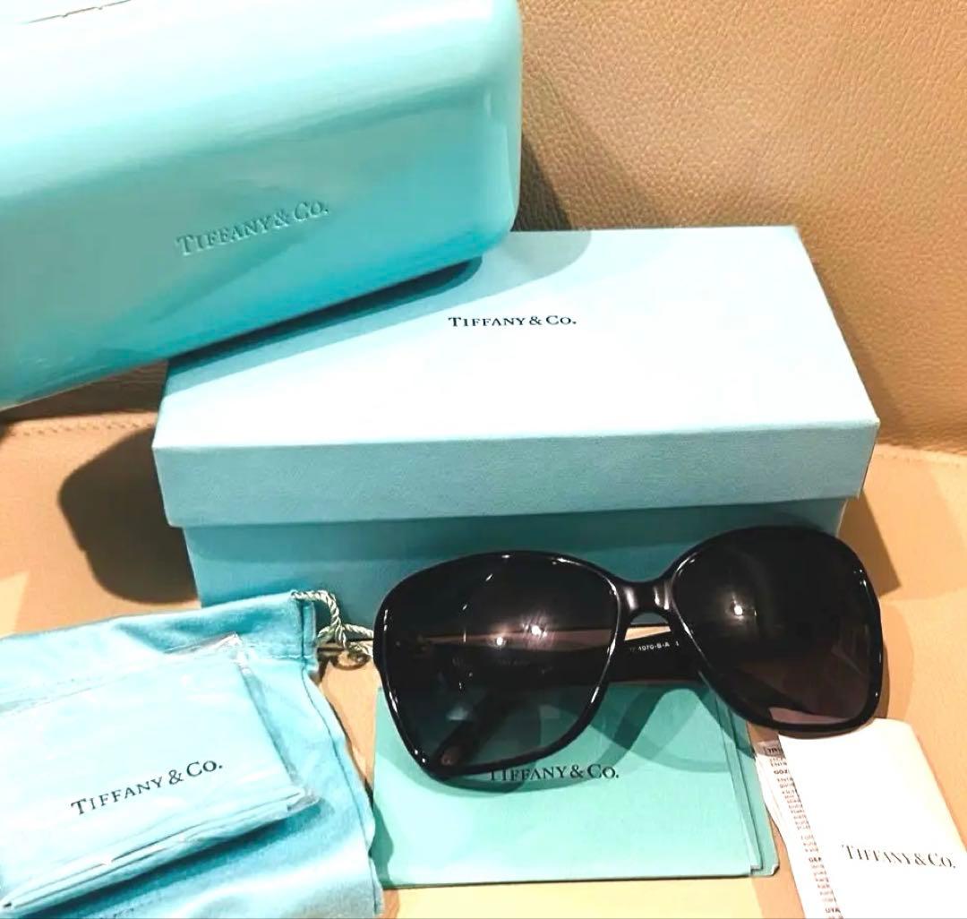 Tiffany & Co. ティファニー　サングラス　ストーン付き