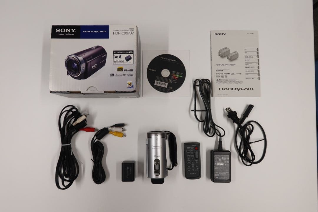 SONY HDR-CX370V ビデオカメラとSONYの三脚、ケース、大容量電池