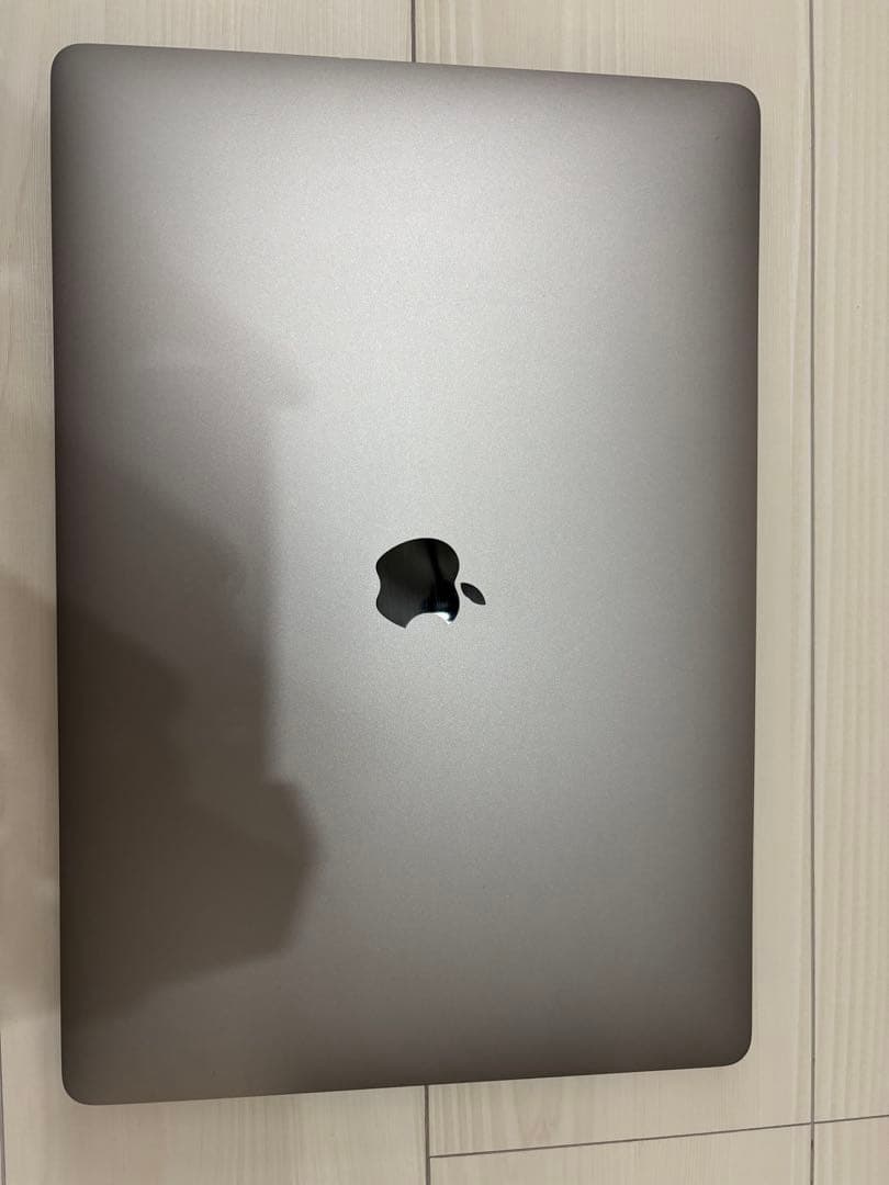 Apple MacBook Pro 16インチ 2019 512GB 16GB