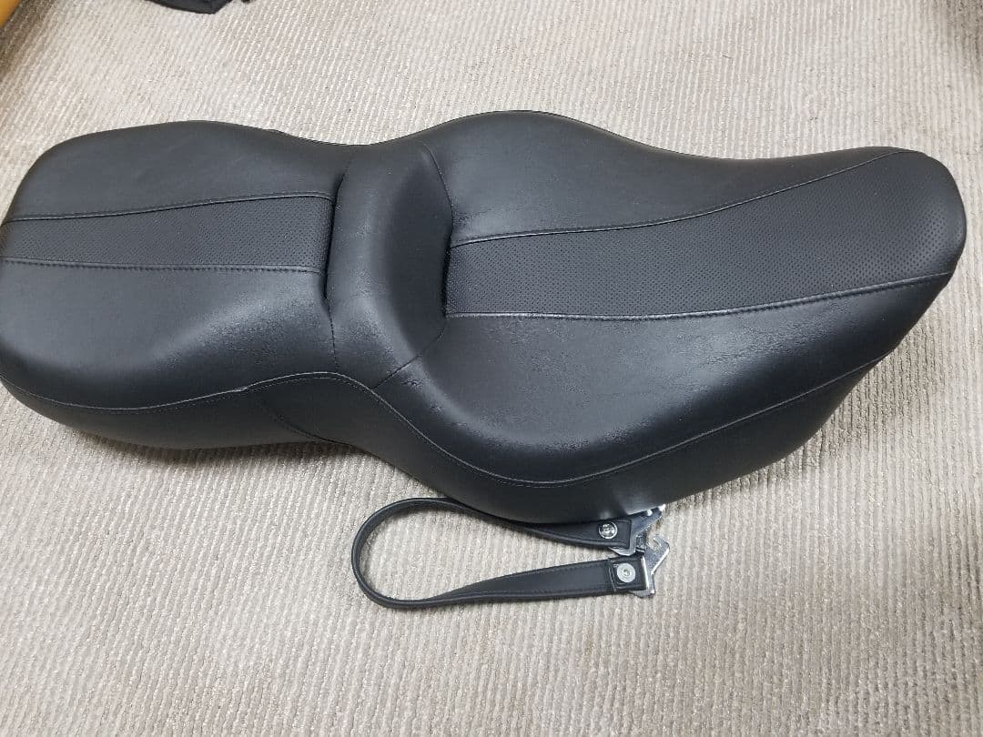 ハーレー 純正シート　ツーリング　０９年～　純正　　ＦＬＨＸ　ＦＬＴＲ　状態良好