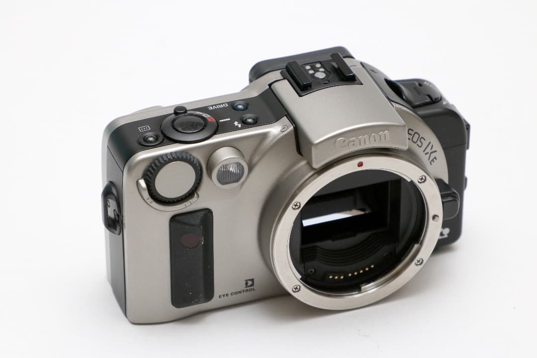 キャノン　EOS   IXE　（APSフイルムカメラ）　平成レトロ