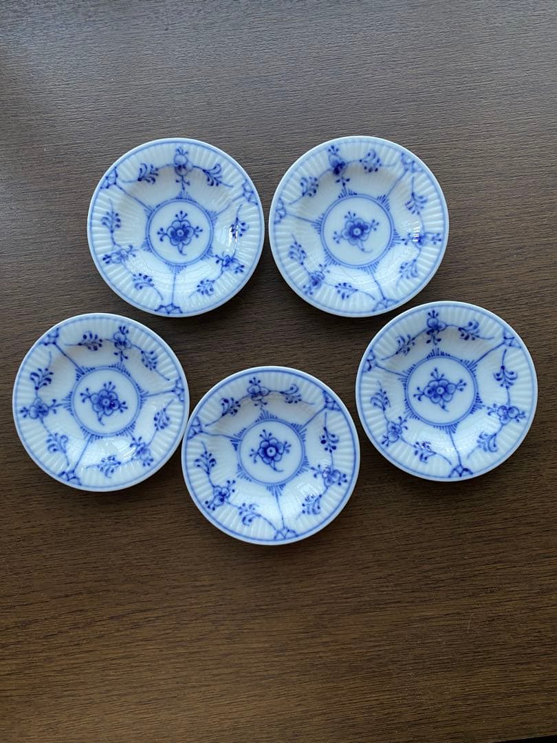 ピ*オ様 ロイヤルコペンハーゲンブルーフルーテッドプレイン1/7 の5枚セット