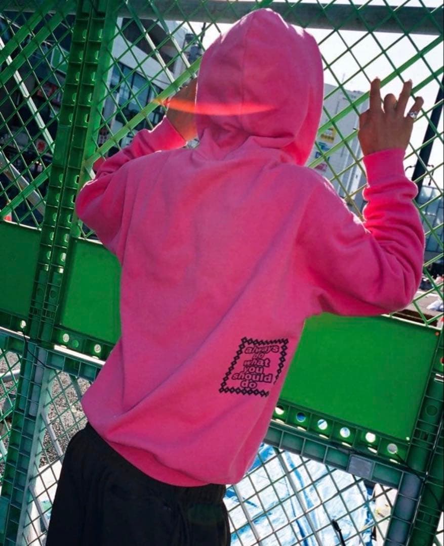 Bott × alwaysコラボピンクパーカー