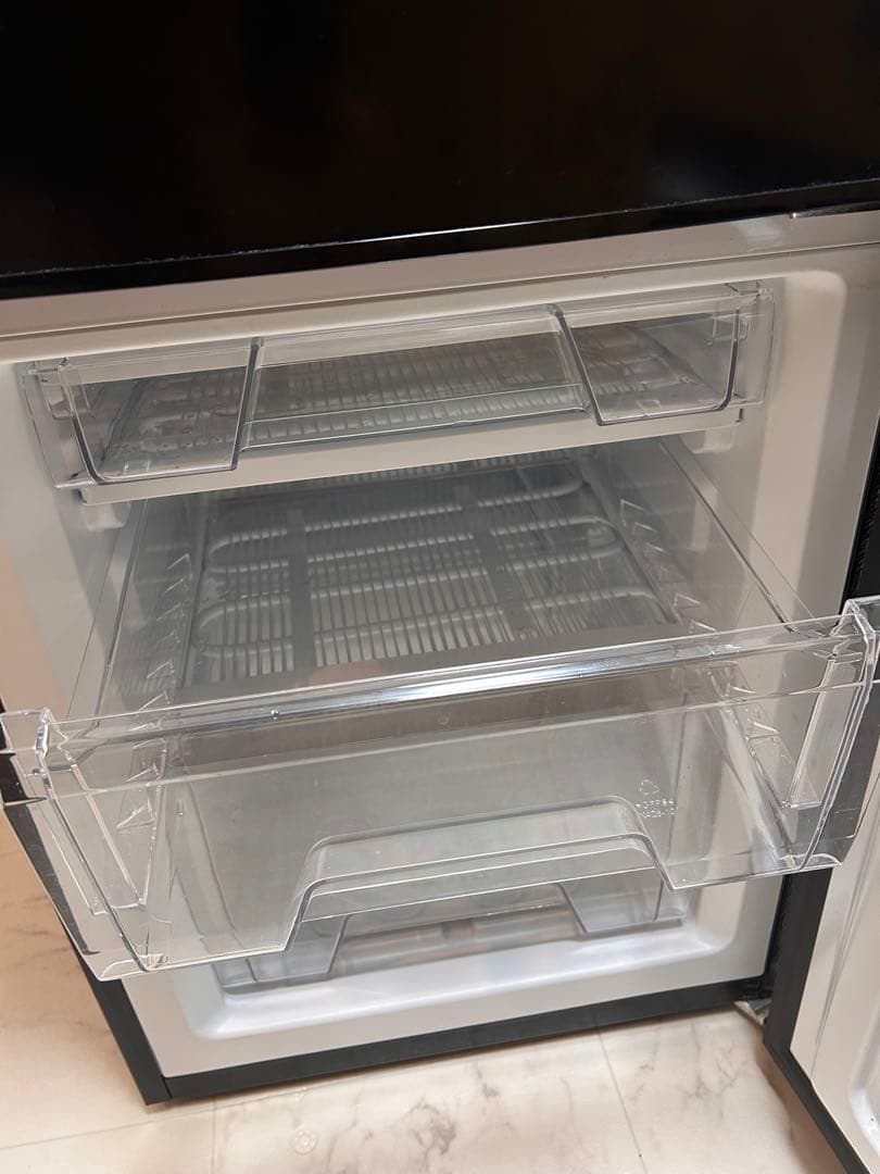 冷蔵庫 家庭用 冷凍庫 2ドア 142L IRSD-14A-B 黒　定価3万円