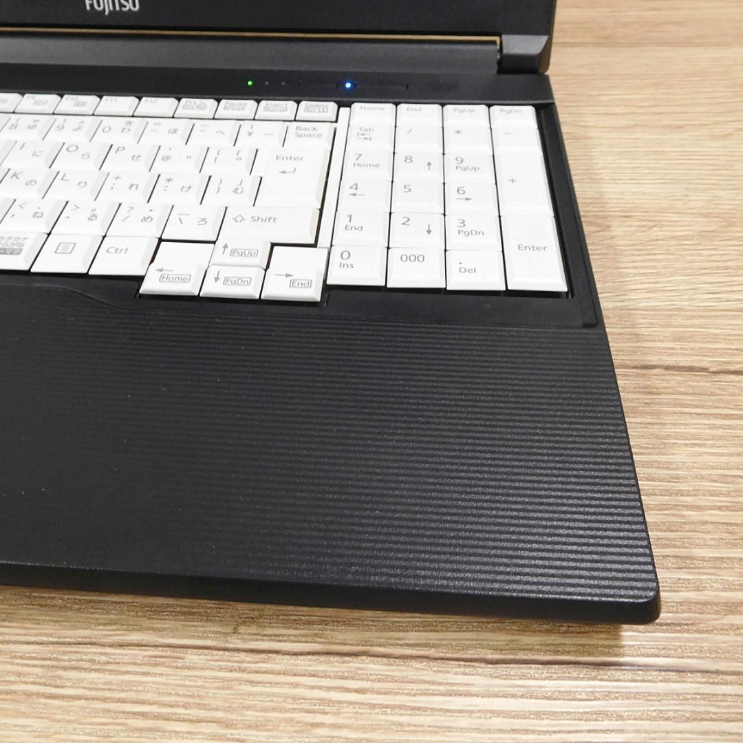 週末特価★LIFEBOOK A5510/ i5-10210U 8GB 128GB