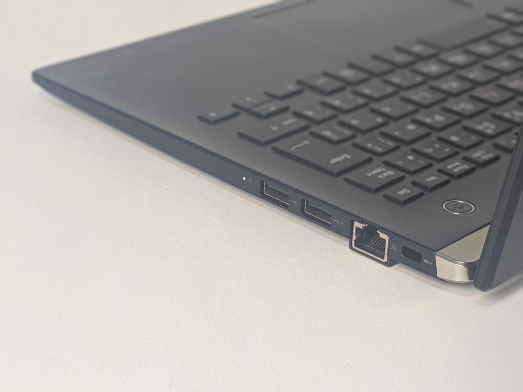 第10世代Core i5 Dynabook G83/FP 007