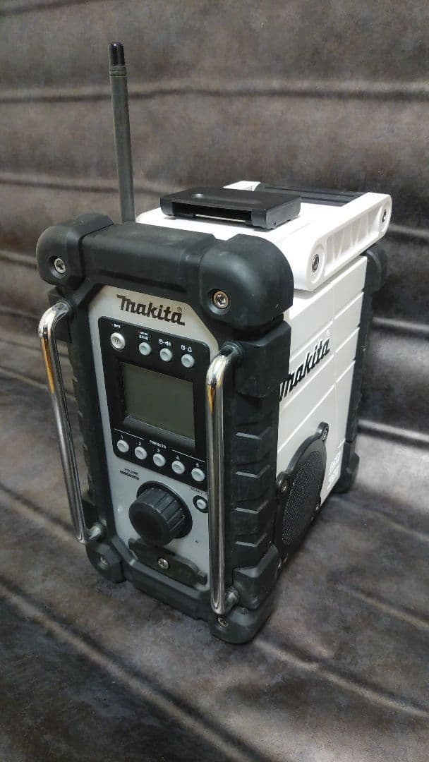 Makita MR107 ラジオ 防水等級IP64
