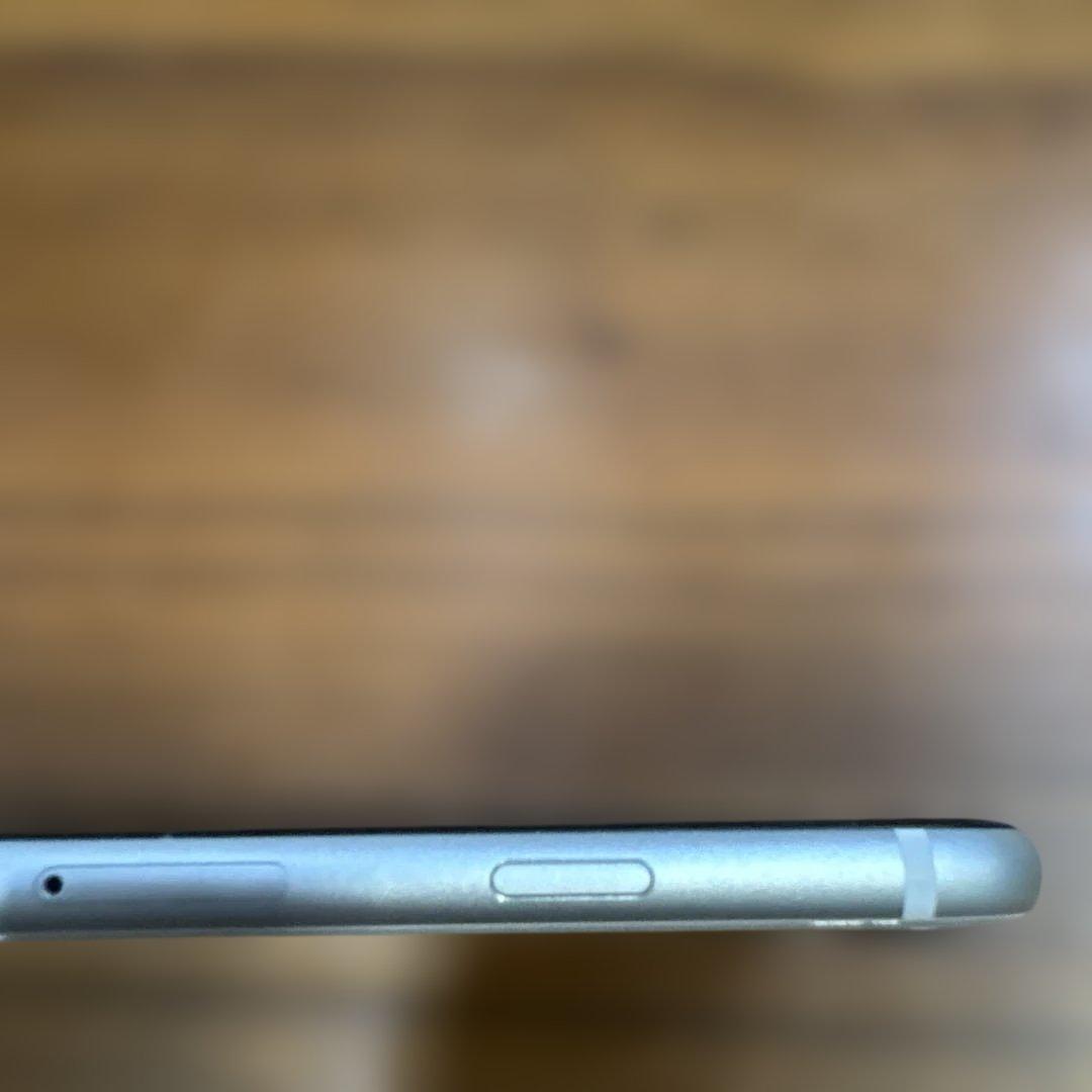 Apple iPhone se2 64gb ホワイト 本体 バッテリー83%