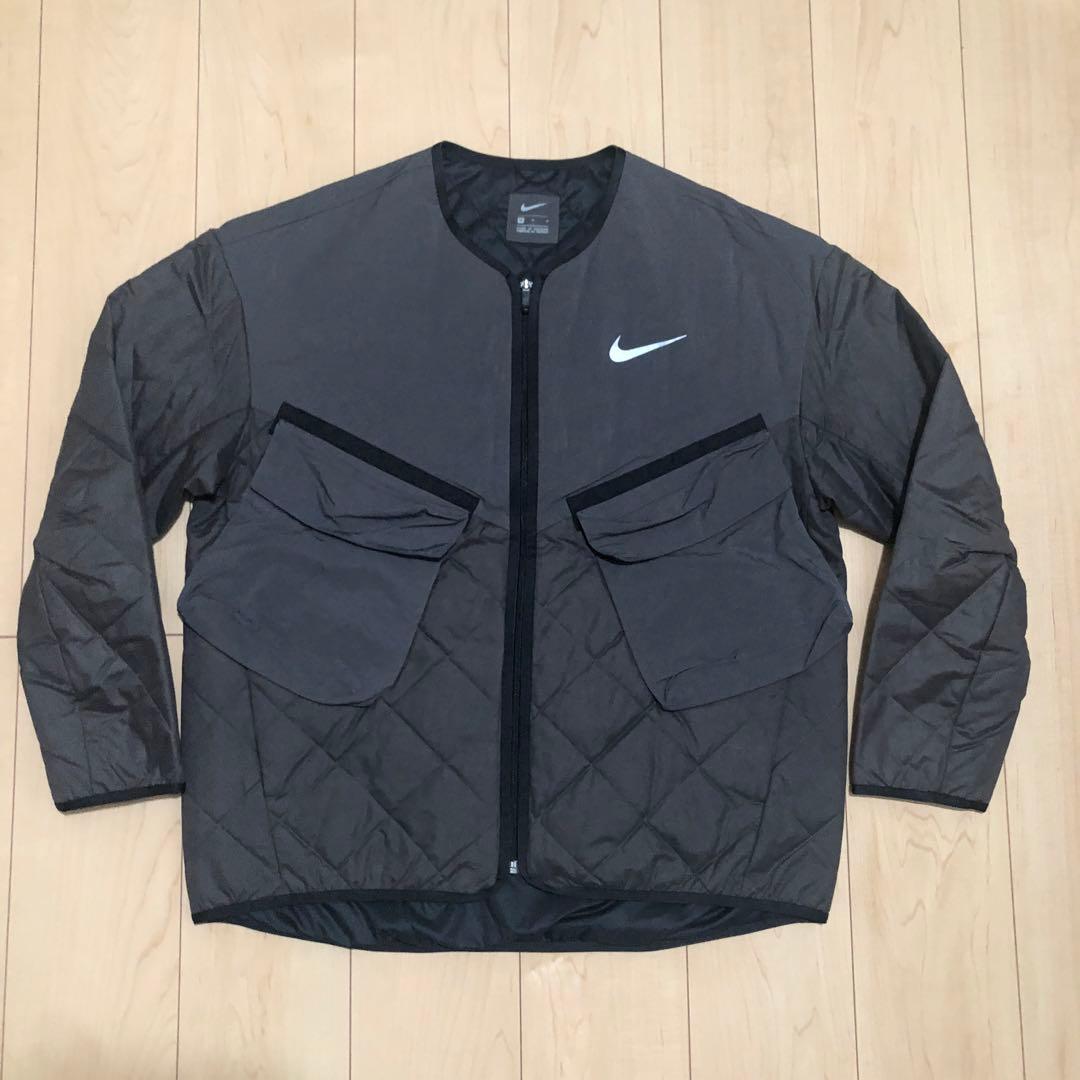 新品 日本未発売 NIKE ノーカラー ジャケット キルティング 中綿 ナイキ