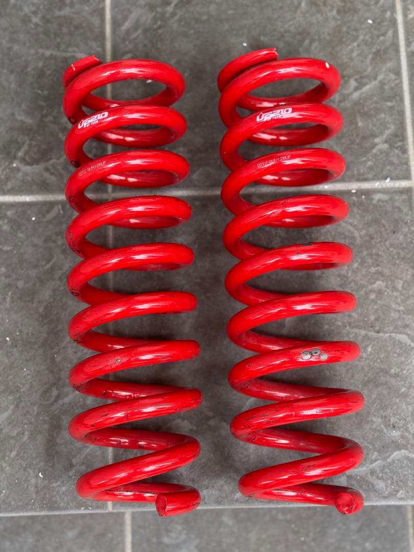 ハイラックスGUN125 GRS用タナベリフトアップスプリング