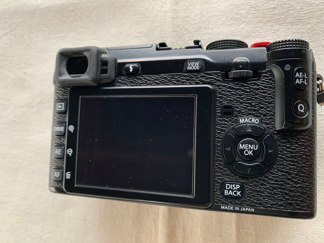 Fujifilm X-E1 ミラーレスカメラ 本体と付属品