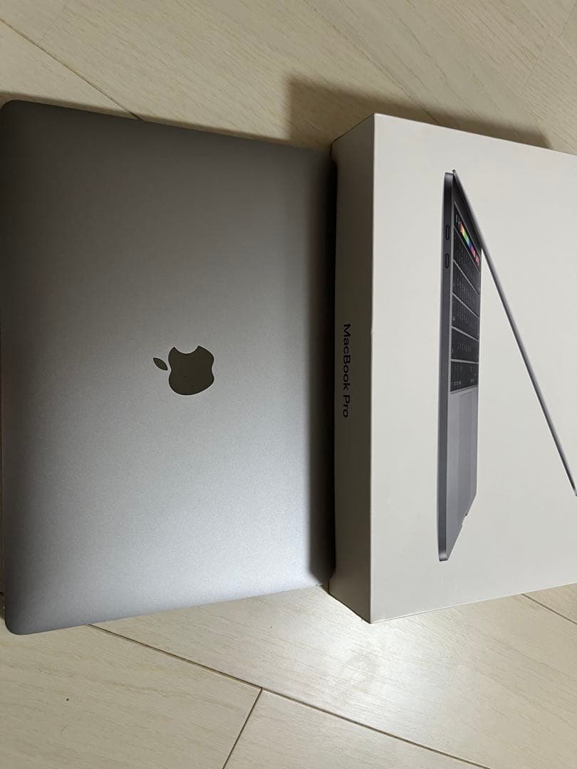 Apple MacBook Pro 2018 メモリ16GB