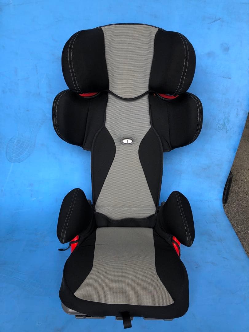 アウディ純正ジュニアシート　チャイルドシート