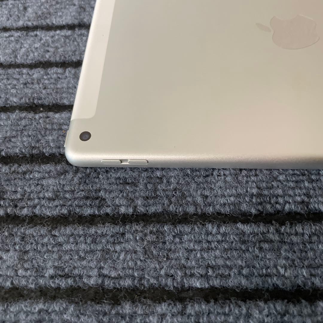 102 iPad 7世代 32GB SIMフリー シルバー