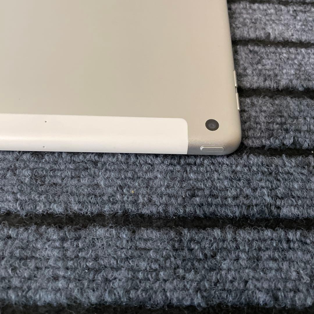 102 iPad 7世代 32GB SIMフリー シルバー
