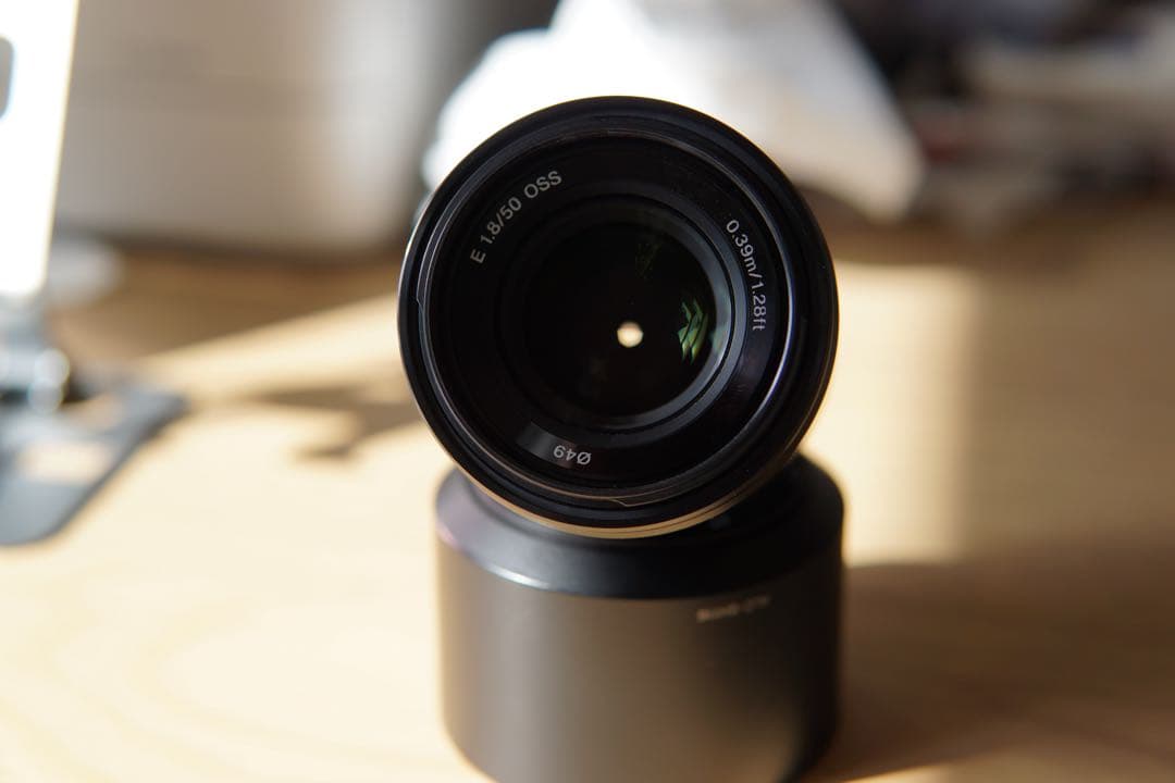 SONY E 50mm F1.8 OSS レンズ